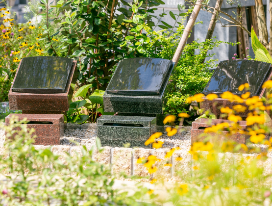 アンカレッジの樹木葬