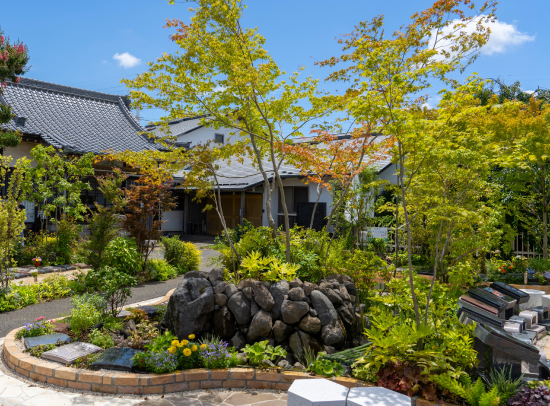 アンカレッジの樹木葬