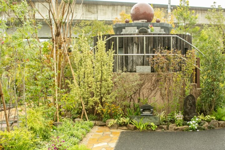 _re_ (720)●墓石素材_合同墓_おおたかの森庭苑.jpg