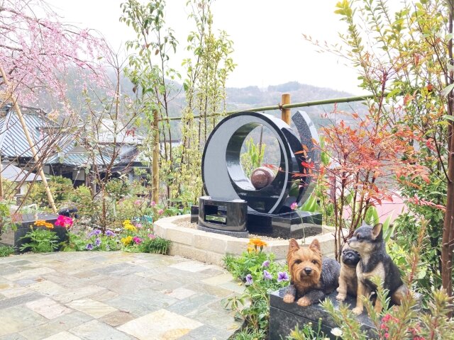 _re_ (640)●墓石素材_合同墓_山北庭苑.JPG